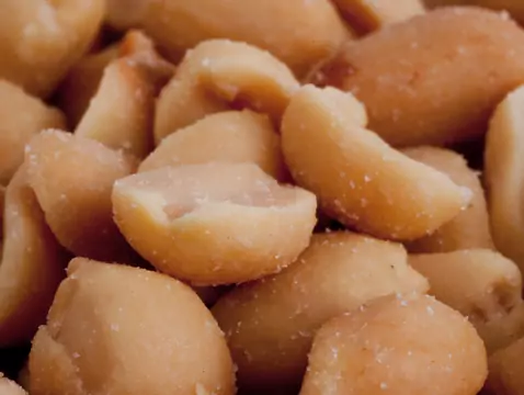 Nut allergy symptoms - what should be worrying?