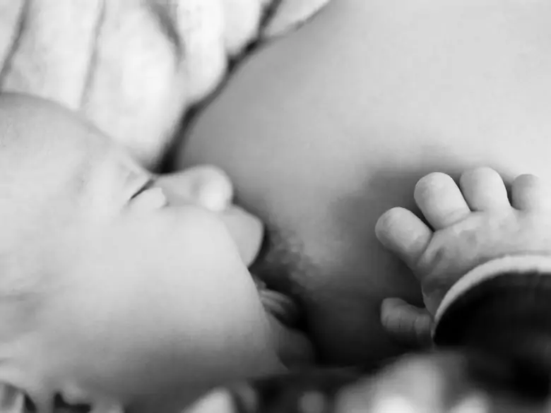 Breastfeeding a child on a gluten-free diet