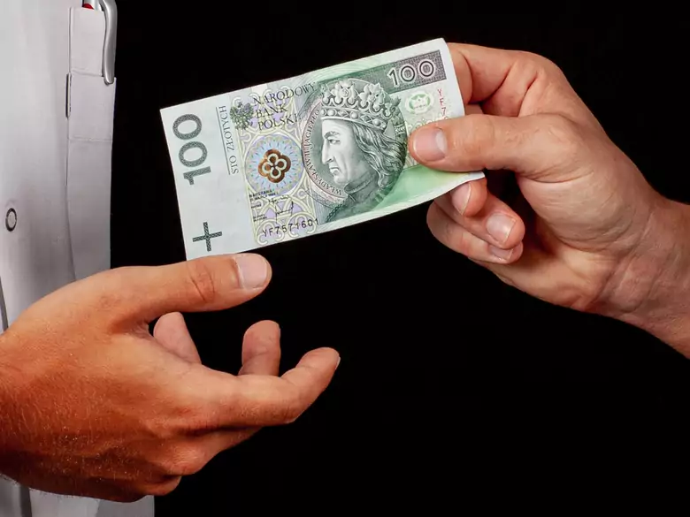 How to teach your child about saving?