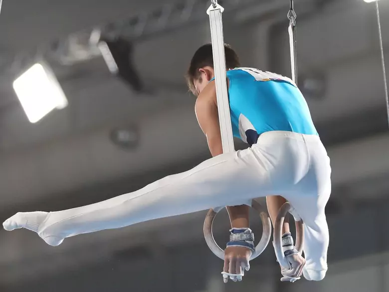What are the benefits of practising acrobatics?