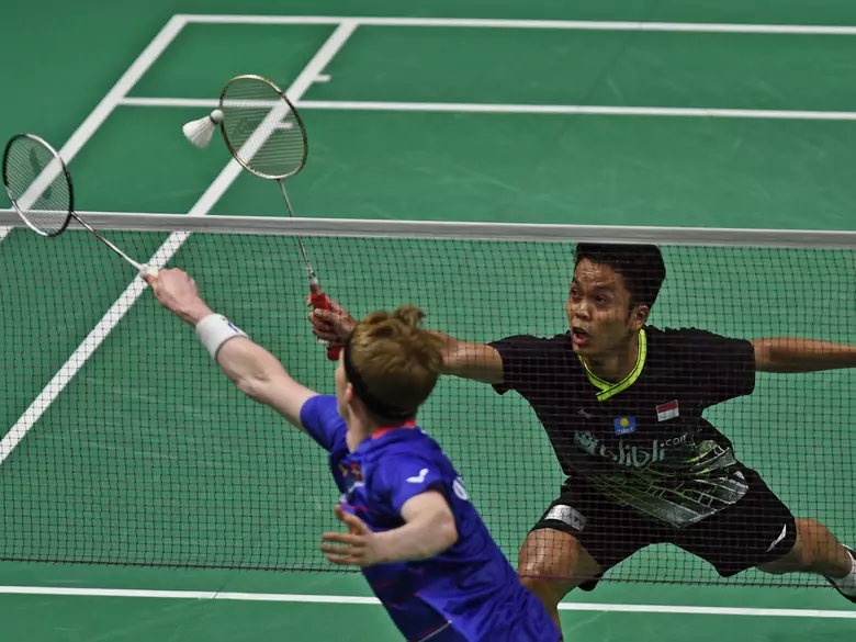 What are the benefits of playing badminton?