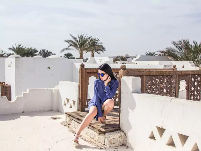 In which countries can we get acute diarrhoea while travelling?