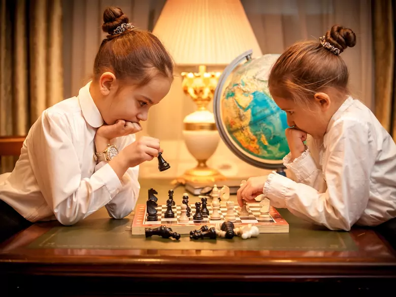 What are the benefits of playing chess?