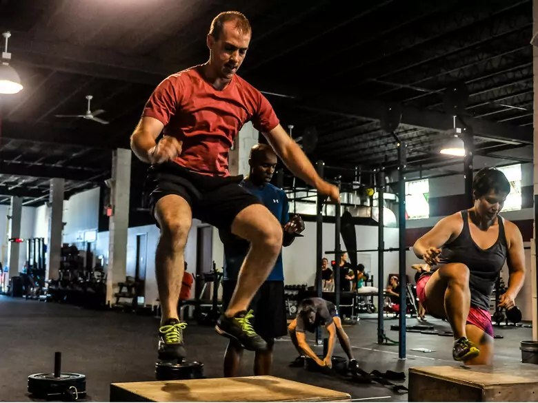 What are the benefits of doing crossfit?