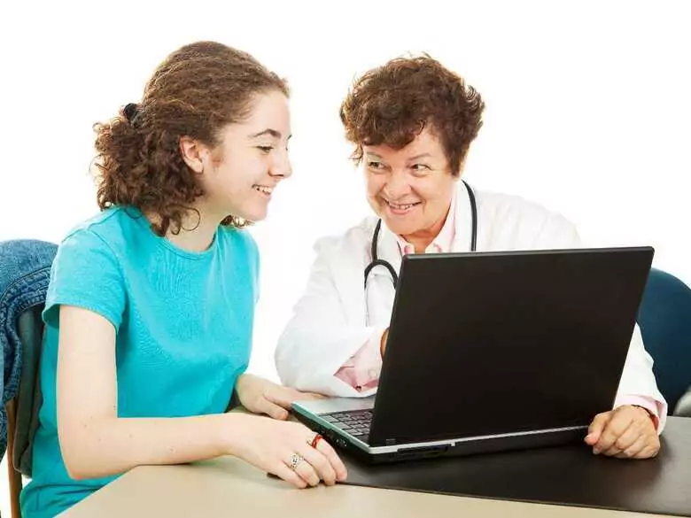 Estrogen and progesterone - effects on the development and course of S