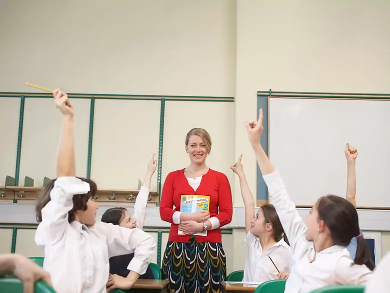 Epileptic seizure at school - what should the teacher do?