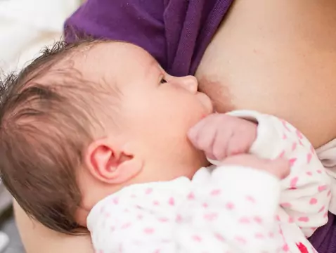 Breastfeeding and the so-called 'milk duvet'