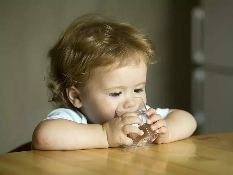 Water in a child's diet