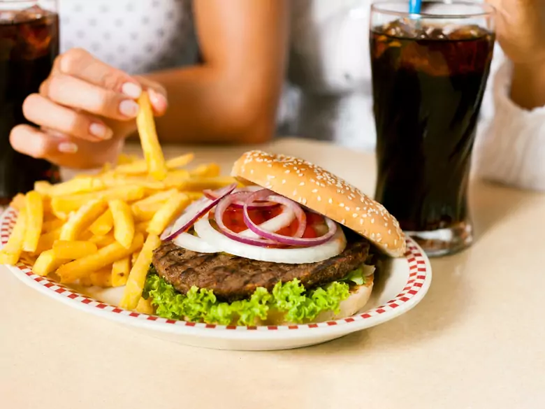 Overeating at night - causes, symptoms, diagnosis, treatment