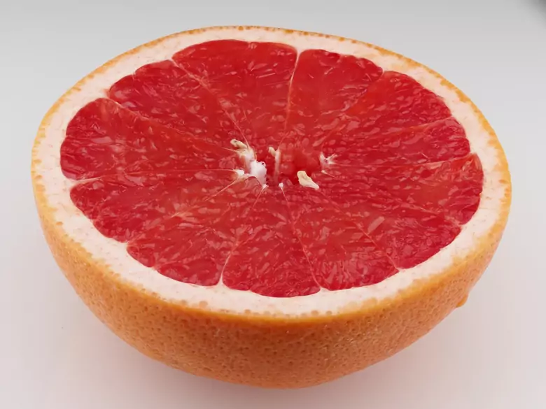 What are the benefits of eating grapefruit?