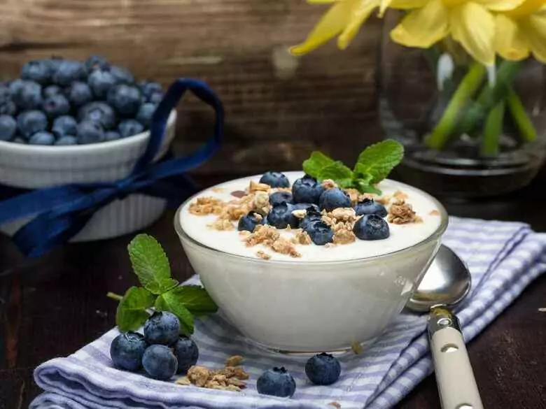 What are the benefits of eating berries?