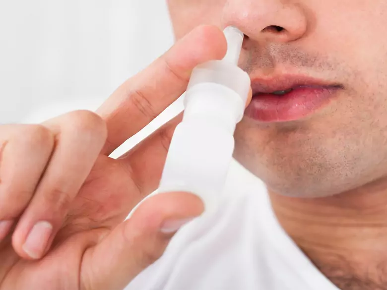 What can cause a burning sensation in the nose?