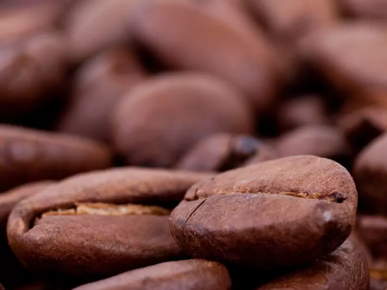 Coffee at work - effectively helping or unwittingly harming?