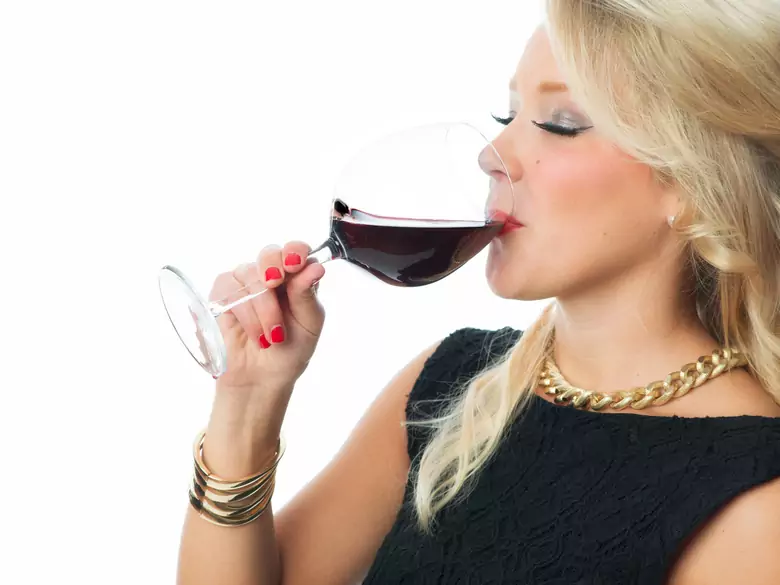 Tests to detect abuse even after more than three weeks