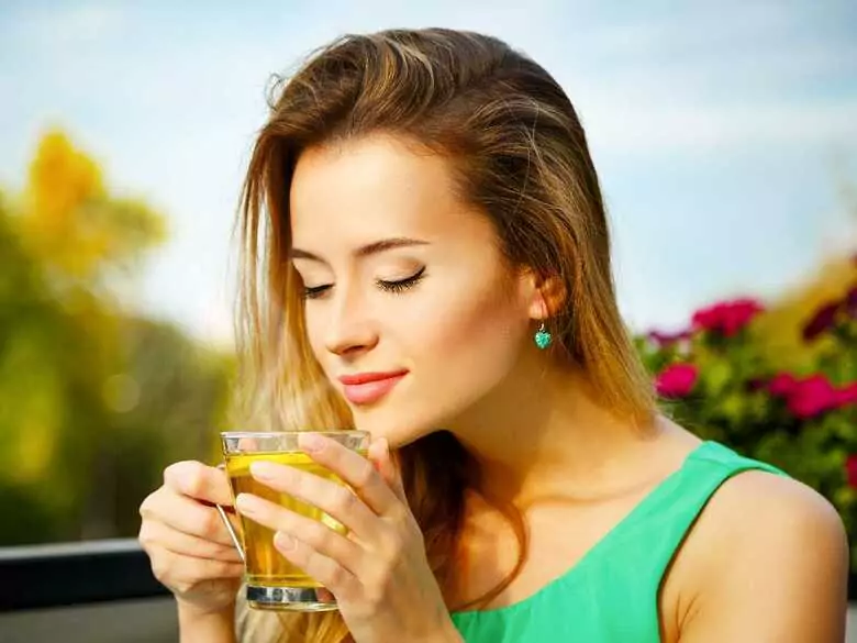 What are the benefits of drinking green tea?