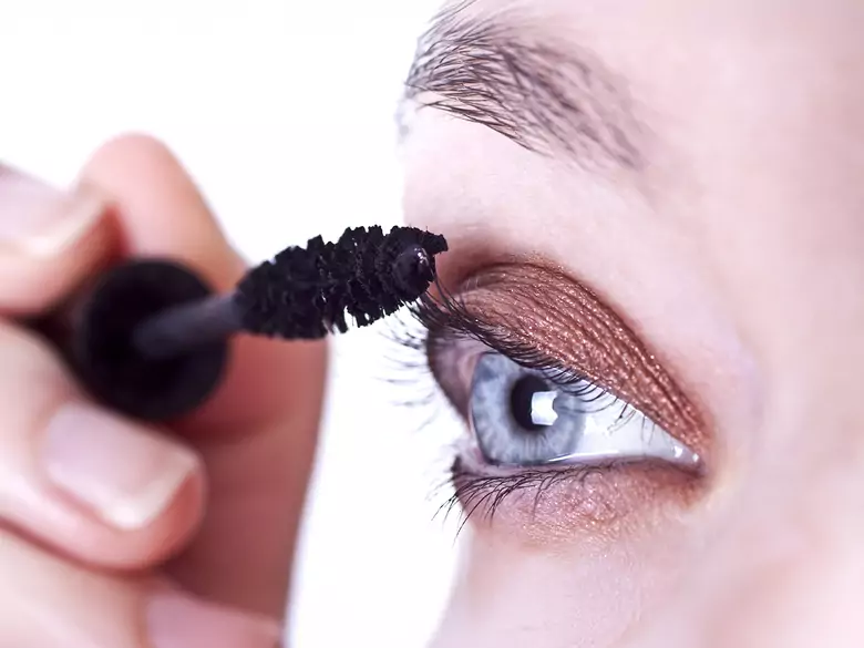 Eye pain in allergies, i.e. allergic conjunctivitis