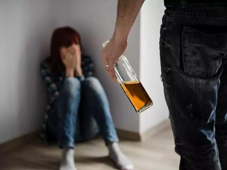 Coronavirus: domestic violence cases rise during quarantine