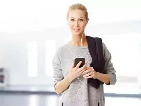Allergic facial eczema associated with nickel sensitisation - beware of mobile phones!