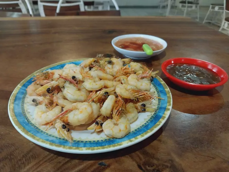 What are the benefits of eating seafood?