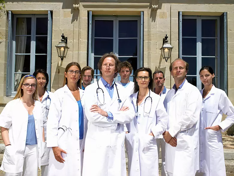 Rehabilitation of people with chronic venous insufficiency