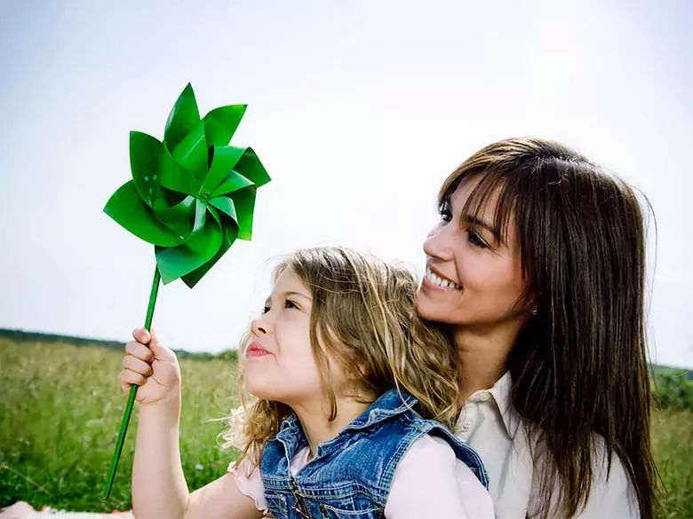 How do you recognise anaemia in a child?