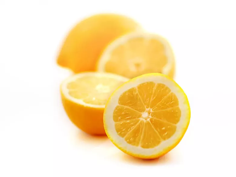What are the benefits of eating oranges?