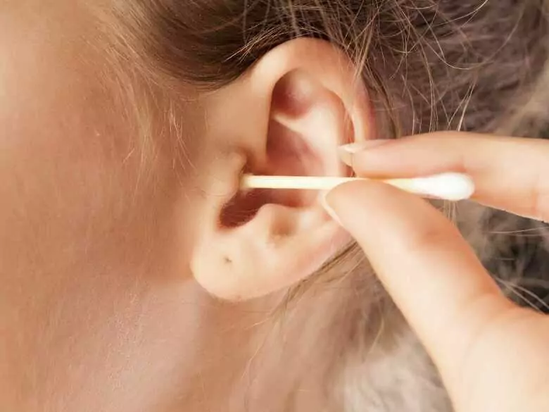 Cleaning ears: what can and cannot be done?