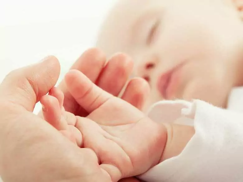 Colic and constipation in babies - how to deal with them?