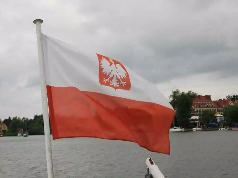 There is a steady increase in the number of volunteers in Poland