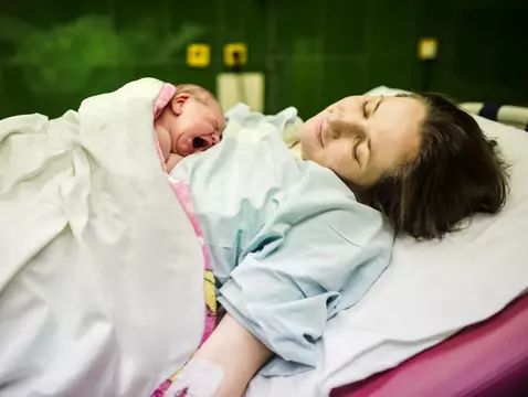 Natural childbirth and caesarean section - consequences at the first stage of the baby's life