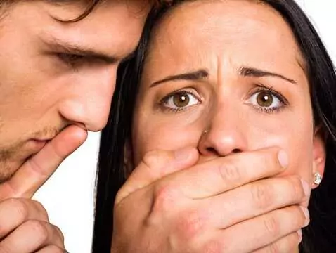 Dramatic increase in victims of domestic violence - a solution to natural cosmetics?