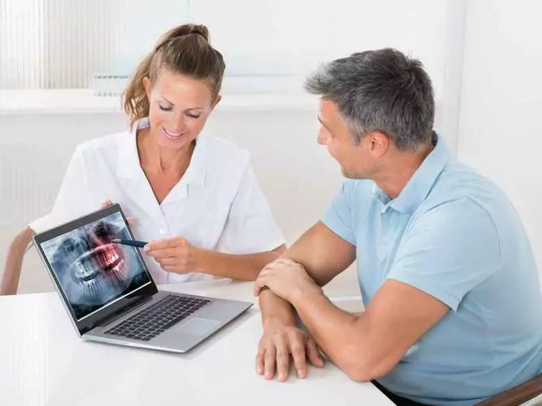 How to solve the 4 most common dental problems after 50?