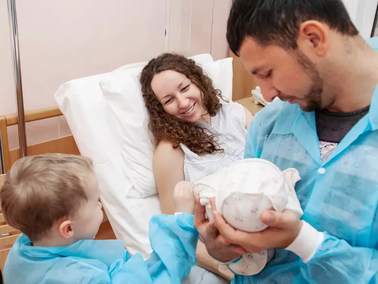 Diagnosis of pregnancy and determination of the date of delivery