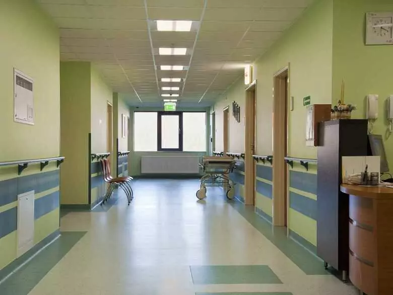 The psychiatric hospital as a total institution