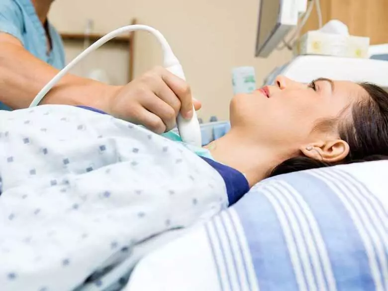 What is a healthy diet for people with endocrine system problems?