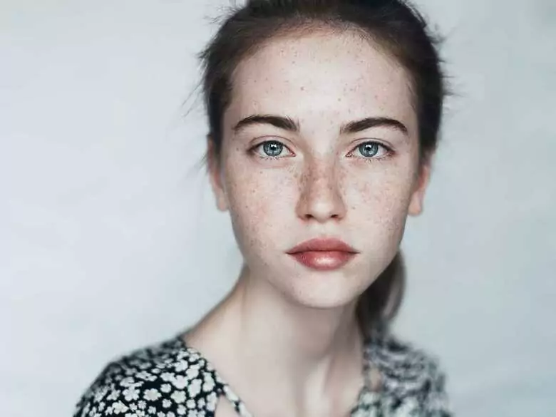 Increased body weight may be linked to early first menstruation in women and girls