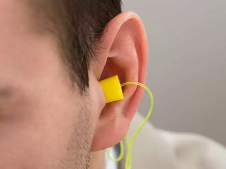 Is it safe for your health to use earplugs?