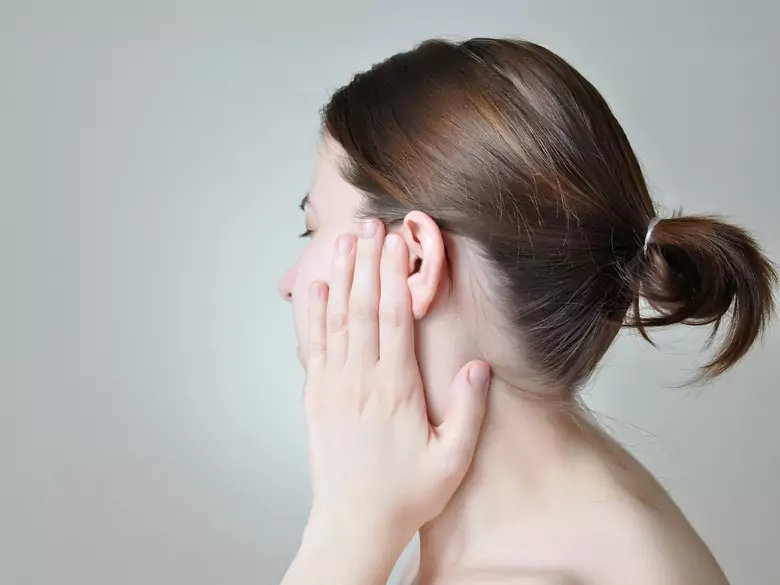 Cracked tooth - causes, symptoms, what should be done?