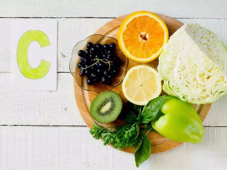 What are the benefits of vitamin C supplementation?
