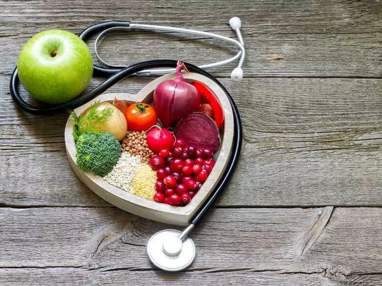 What should you eat to enjoy a healthy heart?