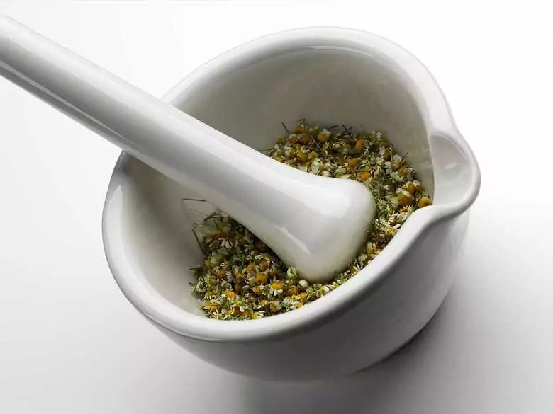 Sunbathing and St John's wort - is it a good combination?