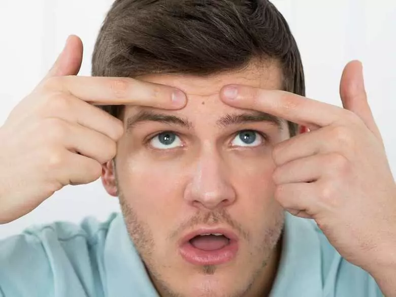 Emollients for adult acne